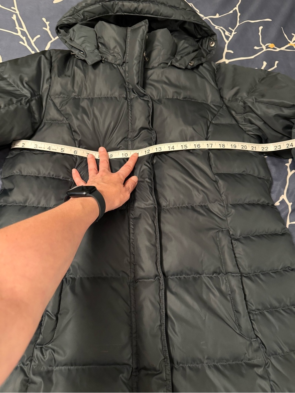Eddie Bauer Long Quilted Puffer Coat with Hood, Large - Picture 6 of 11